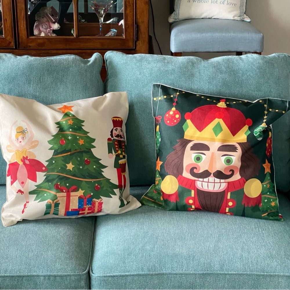 Christmas Decorative Pillow Covers.  Set of 2.  For 16” x 16” pillows.  NEW